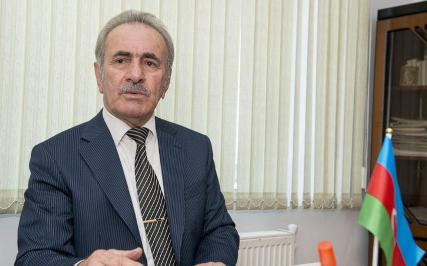 Xalq artisti komaya düşdü - 