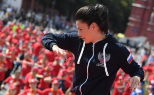 Boks üzrə ikiqat dünya çempionu qonşusu tərəfindən döyülüb