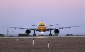 "Boeing"in tədarükü 2 dəfə azalıb