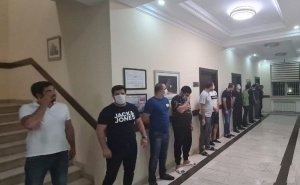 Bakıda karantin qaydalarını pozan kafe aşkarlanıb, 27 nəfər saxlanılıb