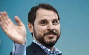 Berat Albayrak daha bir vəzifəsindən getdi