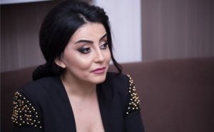 “Nəsimidən oxudum, maşın aldım...” - Afət Fərmanqızı / VİDEO