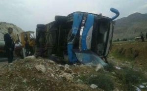 İranda sərnişin avtobusu aşdı: 5 ÖLÜ, 33 YARALI
