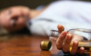 Göygöldə gənc qız sirkə turşusundan zəhərlənib