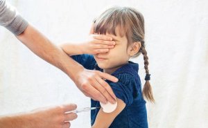 ÜST uşaqların da peyvənd edilməsinə icazə verdi