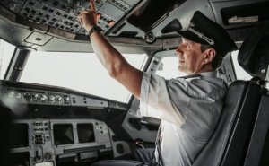 ABŞ-da pilot uçuş zamanı huşunu itirdi