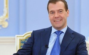 Medvedev ABŞ-ın dağılacağını bildirdi