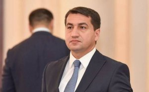 Hikmət Hacıyev Beynəlxalq Donorların erməni əsilli sakinlərə yardımını ikili standart adlandırıb