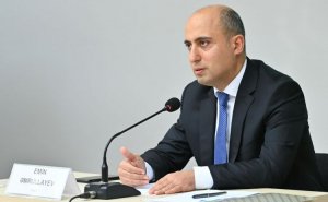 Orta təhsilli gənc xanımı bağçaya götürmək olmaz - Emin Əmrullayev