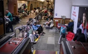 Kiyevdə əhali metroya sığındı