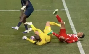 “Bavariya”nın futbolçusunun ayağı SINDI