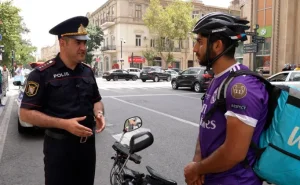 Polis ikitəkərli nəqliyyat sürücülərinə xəbərdarlıq ETDİ