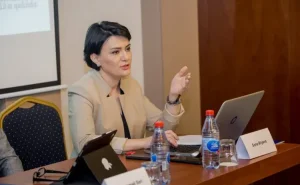 "Rəqəmsal imtahanlara keçid bəzi abituriyentlər üçün ciddi çətinliklər yarada bilər" - Sona Əliyeva