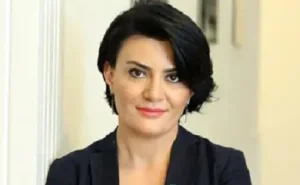 "Gənclərin haqqını yeməmək lazımdır" - Təhsil eksperti