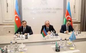 Kamran Əliyev Roberto Arbitrio ilə görüşdü -  FOTO
