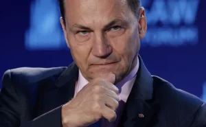 Polşanın xarici işlər naziri müharibə ehtimalına  HAZIRLAŞIR