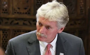 Peskov Ermənistana seçim etməyi təklif  ETDİ