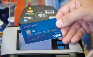 Banklardan kartlarla bağlı YENİ QADAĞA -  vətəndaşlar niyə ikinci kart ala bilmir?