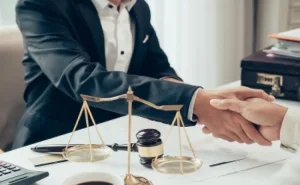 Azərbaycanda kimlər pulsuz hüquqi yardım alacaq?