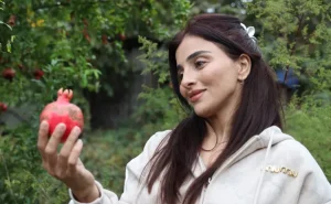 33 il sonra doğma yurda qayıdan Mahnur - FOTO