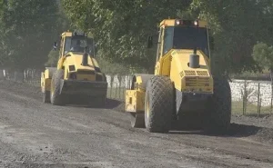 Bu ərazidə metal konstruksiyalı körpü  tikilir