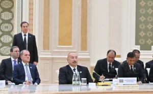 Prezident MDB Dövlət Başçıları Şurasının geniş tərkibdə iclasında iştirak edir