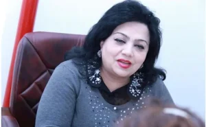 "Məktəbə fərqli geyimdə gəlmək sosial bərabərsizlik yaradır" - Xan Şuşinskinin qızı