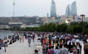 Azərbaycanda qadınların, yoxsa kişilərin sayı çoxdur? - Rəsmi statistika