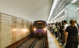 Metrodan istifadə edənlər  AZALIB
