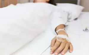 Bərdədə sanitar huşsuz vəziyyətdəki pasiyenti  DÖYDÜ