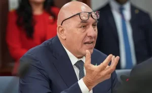 İtaliyanın müdafiə naziri: “Ukrayna heç vaxt Rusiyaya qalib gələ bilməyəcək“