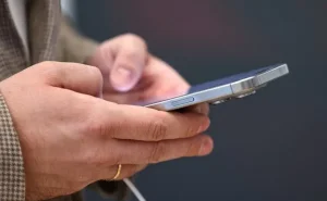 "İPhone" smartfonlarının yararlılıq müddəti  AÇIQLANDI