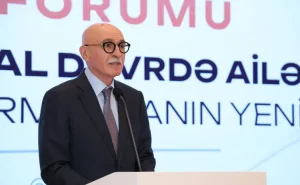 Canlı ünsiyyət azalır, rəqəmsal asılılıq artır – Firudin Qurbanovdan XƏBƏRDARLIQ