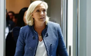 "Güclü orduya sahib olmaq müharibə istəmək mənasına gəlmir" - Marin Le Pen