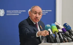 "Onlar mənim düşmənimdir, köklərini kəsəcəm" - Paşinyan əsəbiləşdi