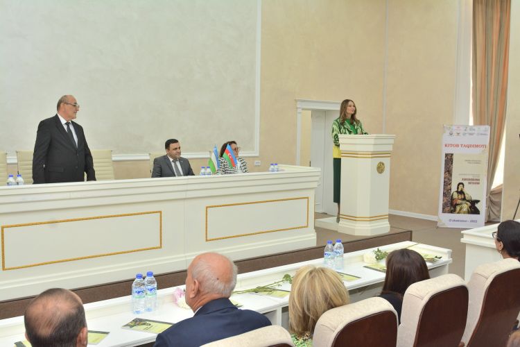 "Qarabağdan doğan günəş: Xurşidbanu Natəvan" kitabı özbəkcə təqdim olundu - FOTO<span class="qirmizi"></span>