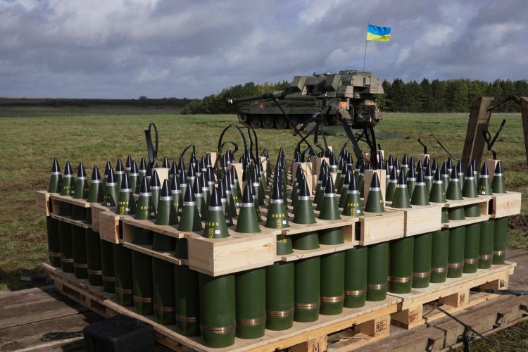 ABŞ-ın göndərdiyi kasetli bombalar Ukraynanın cəbhə bölgəsinə daşınır