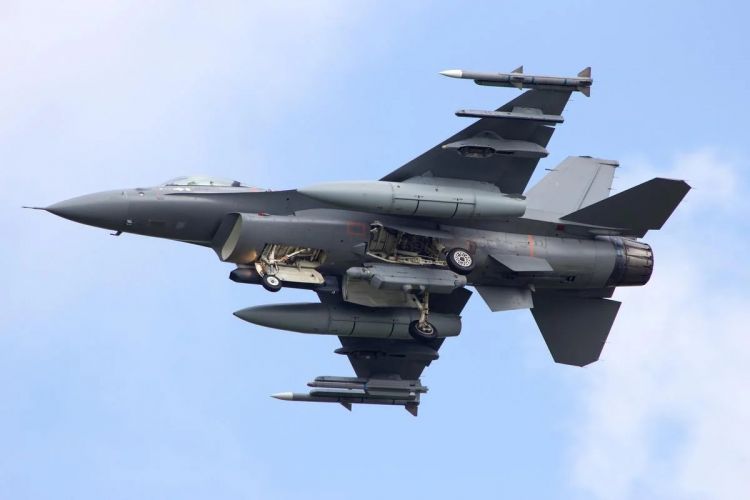 Belçika Ukraynaya veriləcək F-16-lara görə 100 milyon avro ayırdı