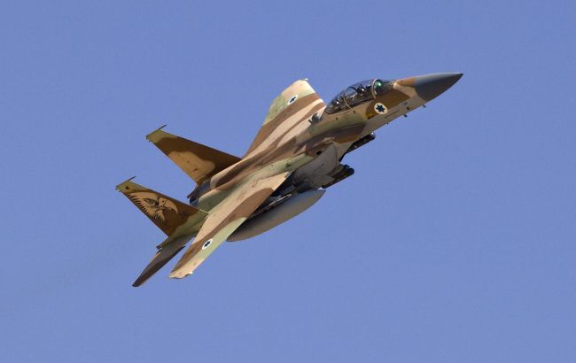 İsrail İrana üç raket atıb