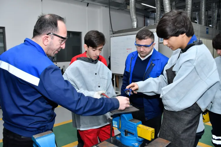 Peşə təhsilində ixtisas dəyişmək mümkündürmü? - AÇIQLAMA