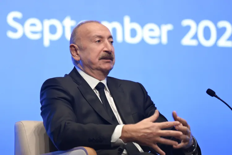 Prezident II Azərbaycan Beynəlxalq İnvestisiya Forumunda iştirak etdi - YENİLƏNİB - FOTO